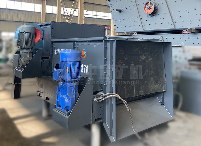 滾軸篩車間實(shí)拍